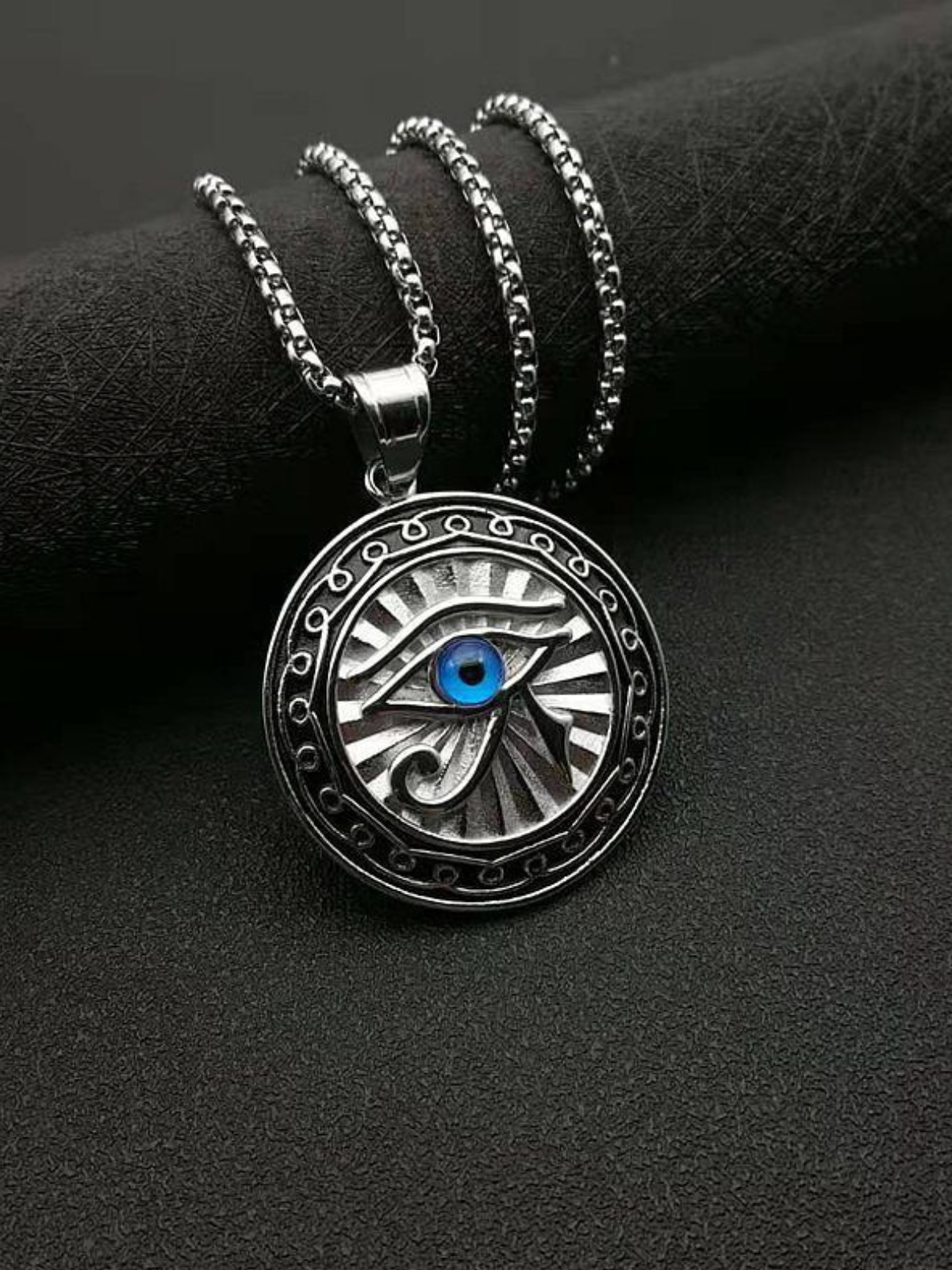 Hemlock Blue Eye Round Necklace