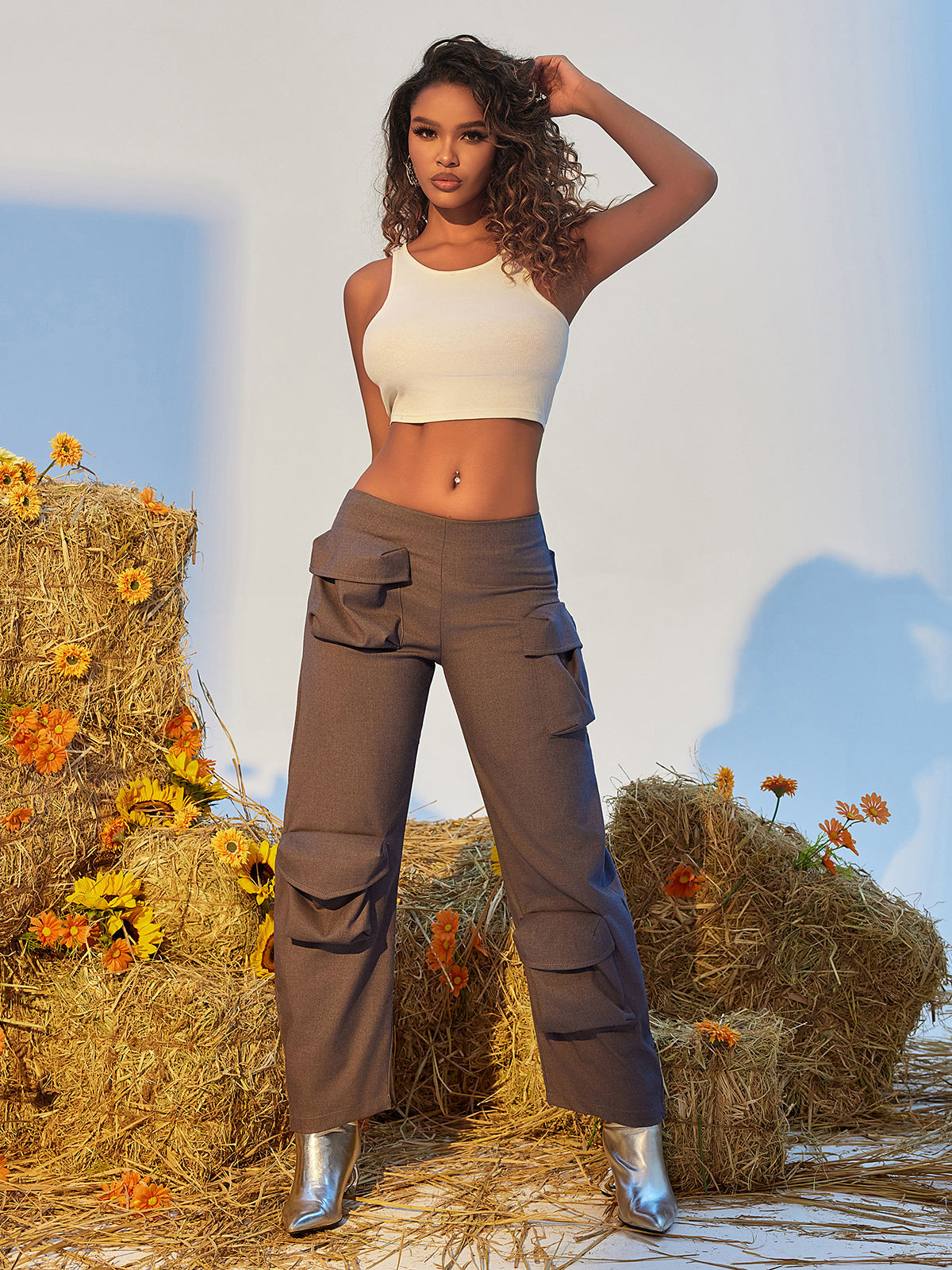 Leica Pockets Embellished Cargo Pants