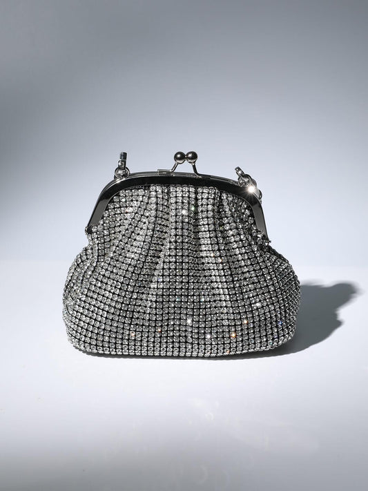 Mairead Shell Clutch In Silver - Mew Mews Fashion