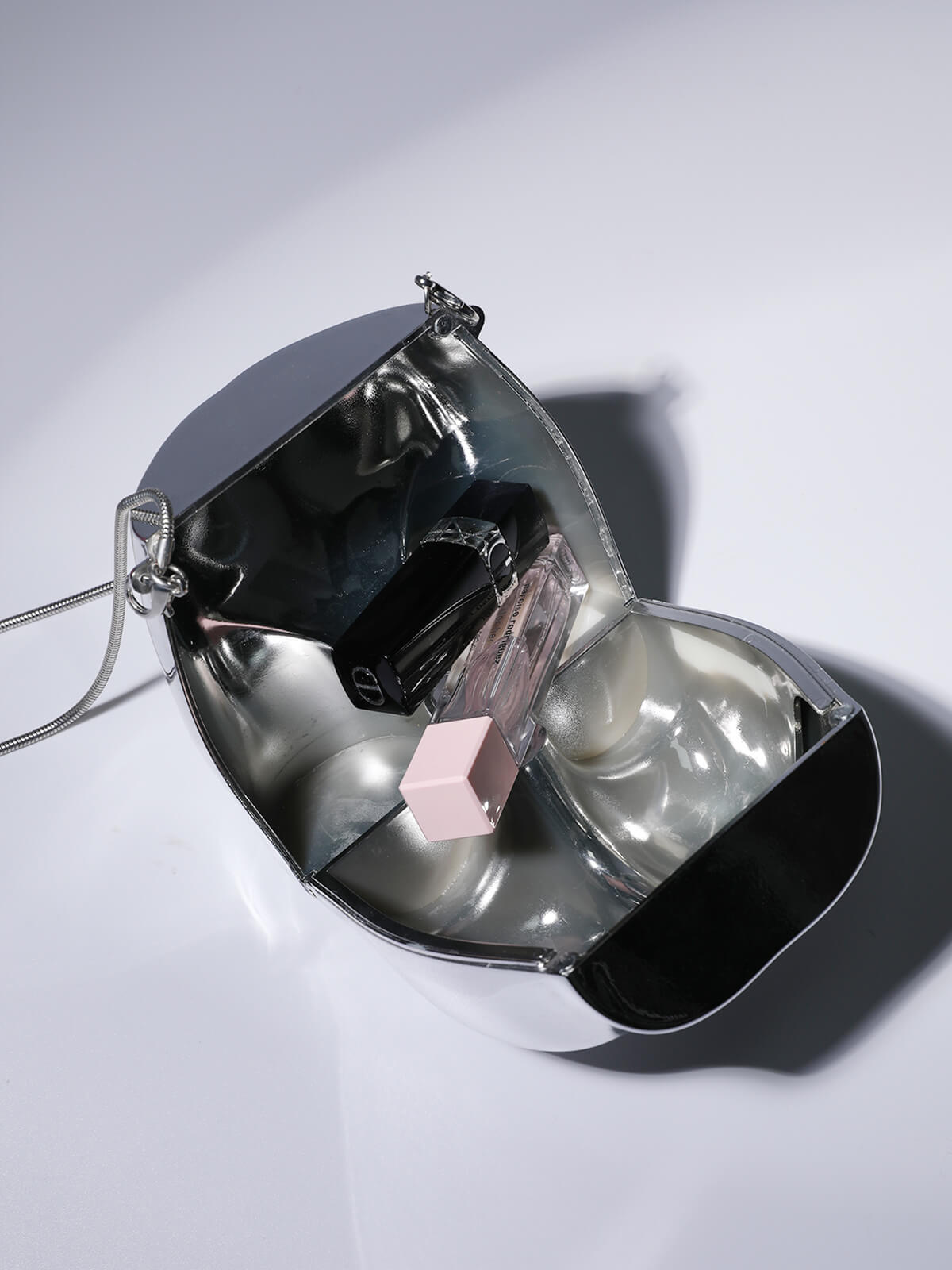Morwenna Acrylic Butt Bag In Silver