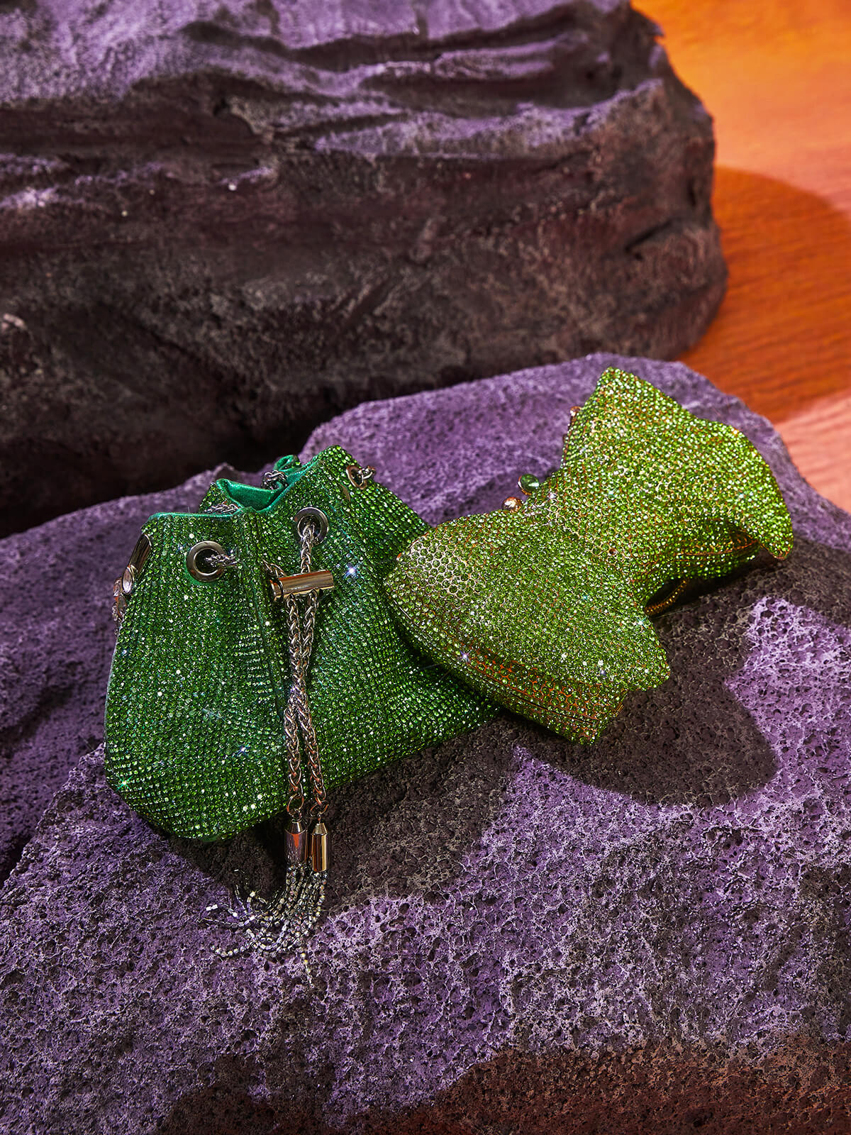 Sherah Crystal Bow Bag In Green